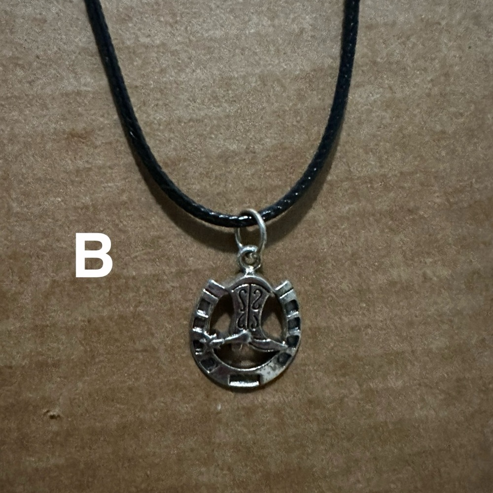 Multiple Different Necklaces!!! - Picture 4 of 15